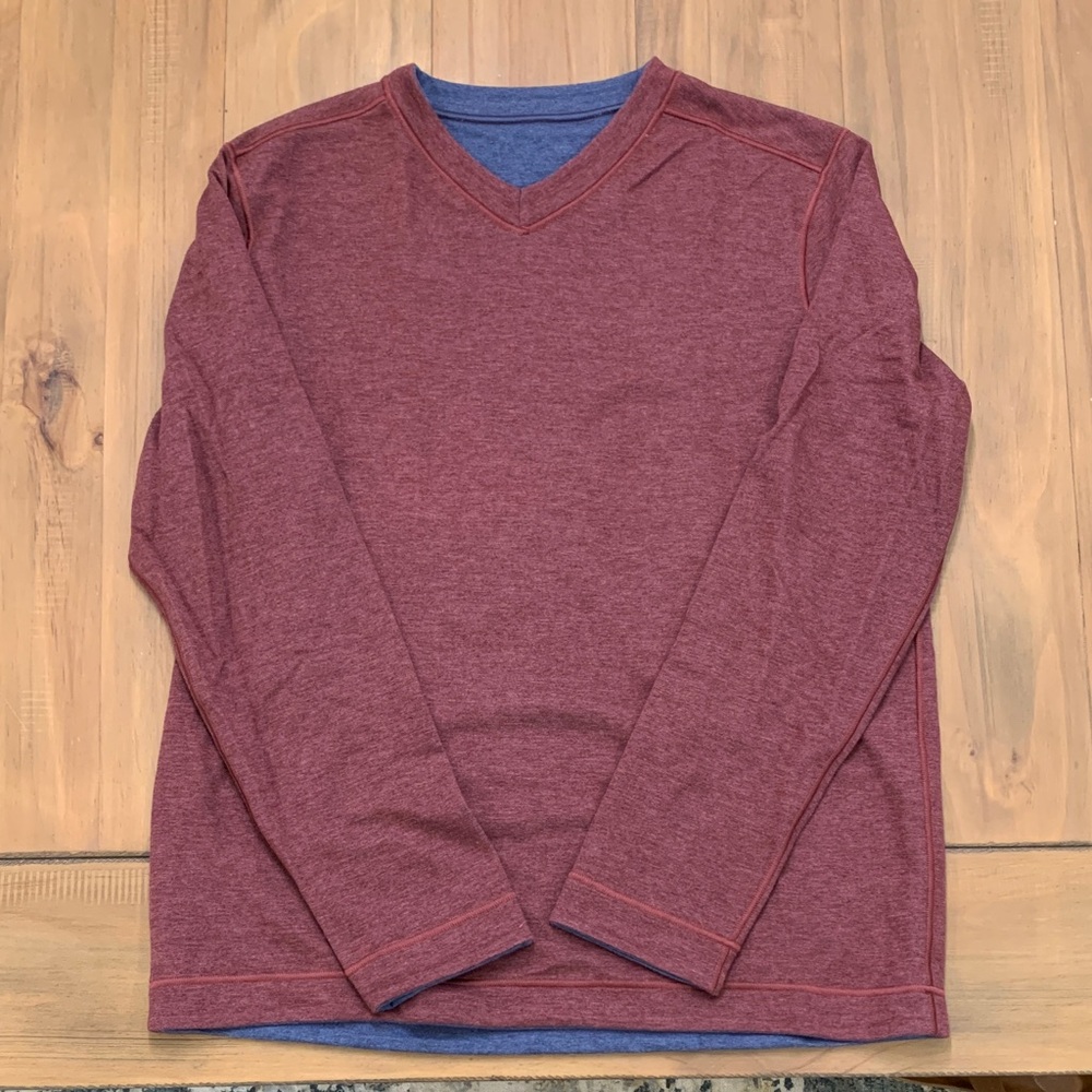 Reversible men’s V-neck sweater
